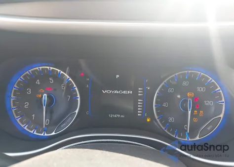 2021 Chrysler Voyager Lxi z USA, uszkodzony, nr VIN 2C4RC1DG4MR504641